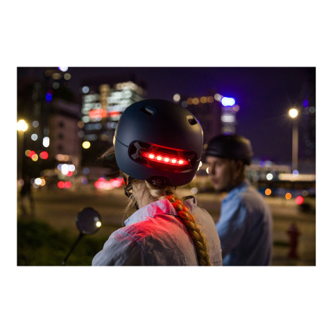 Fahrradhelm mit Bremslicht und SOS-Alarm #3