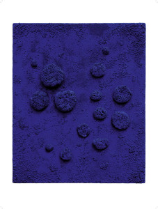 Yves Klein: Blaues Schwammrelief