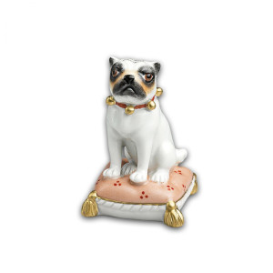 Porzellanfigur "Mops auf Kissen", Version in Weiß