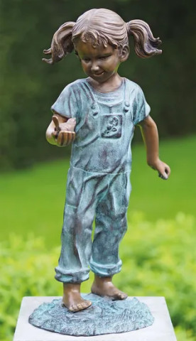 Gartenskulptur "Emma mit Vogel", Bronze #1