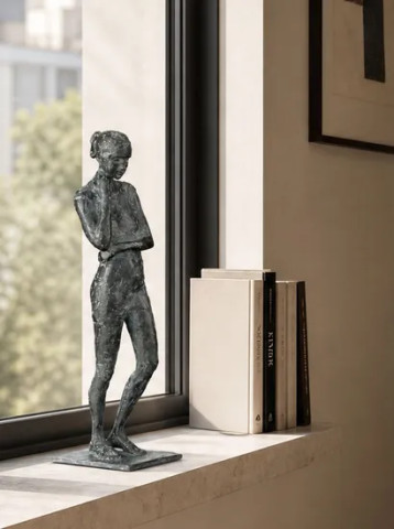 Valerie Otte: Skulptur "Besinnung", Bronze #4